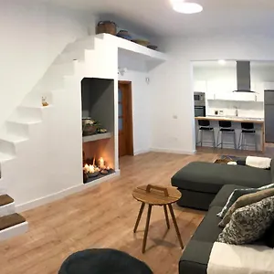https://los-abuelos-tias.in-canary-islands.com